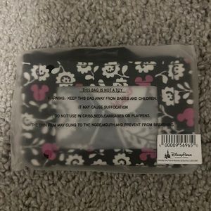 DISNEY Vera Bradley ID wallet (never used)
